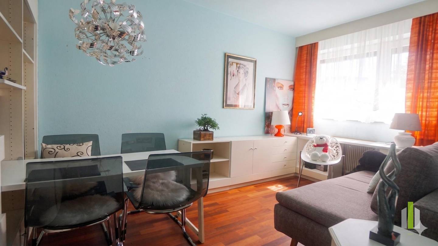 Apartment with 3 rooms balcony and green view
