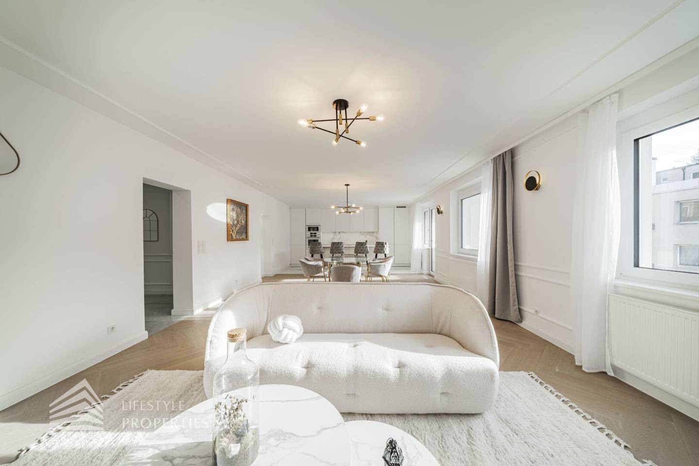 Apartment near Wertheimsteinpark balcony first occupancy