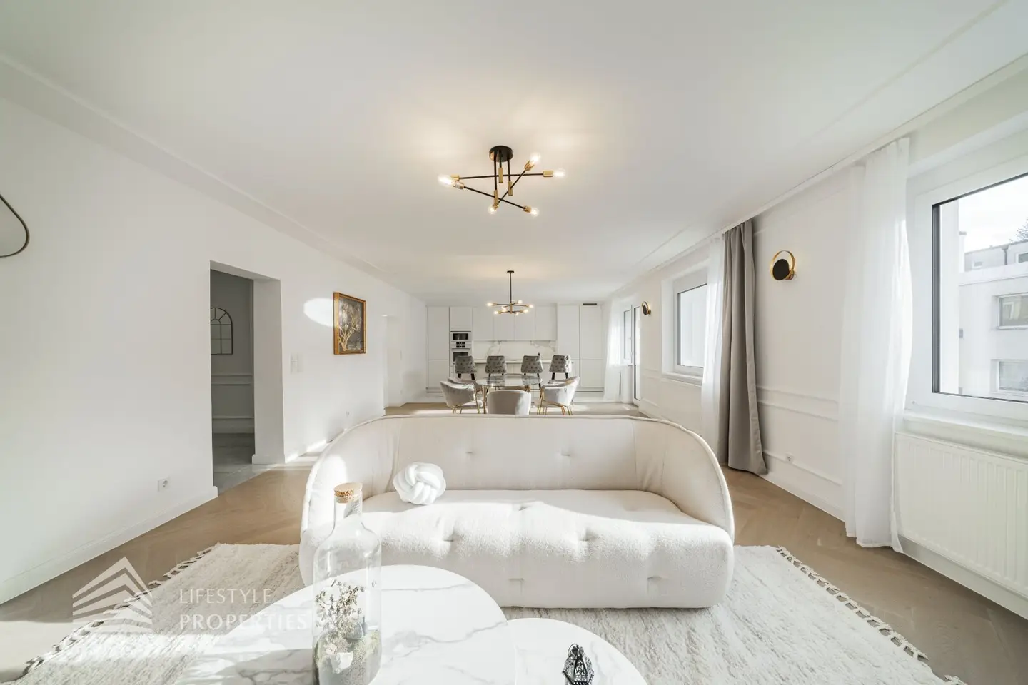 Apartment near Wertheimsteinpark balcony first occupancy