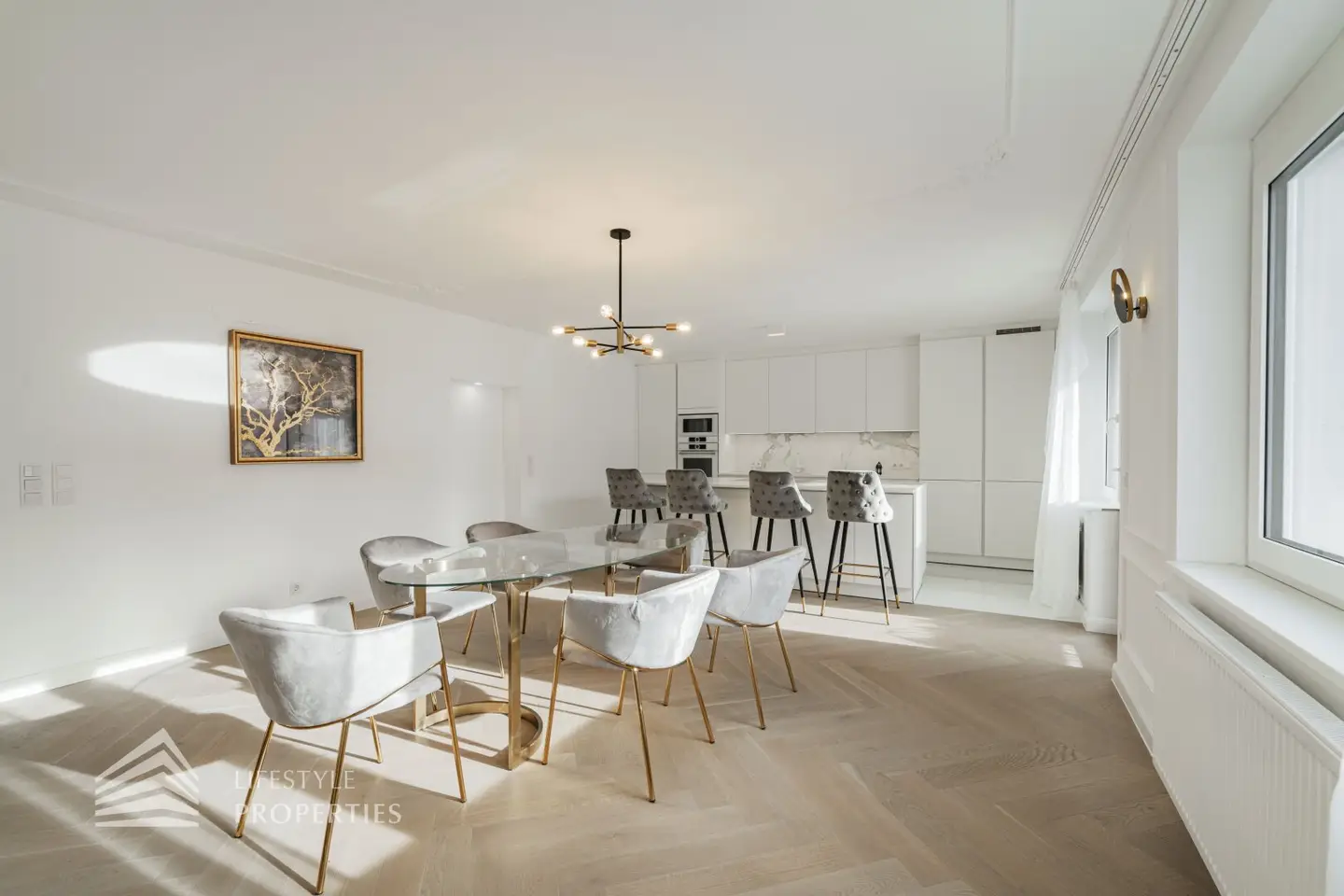 Apartment near Wertheimsteinpark balcony first occupancy