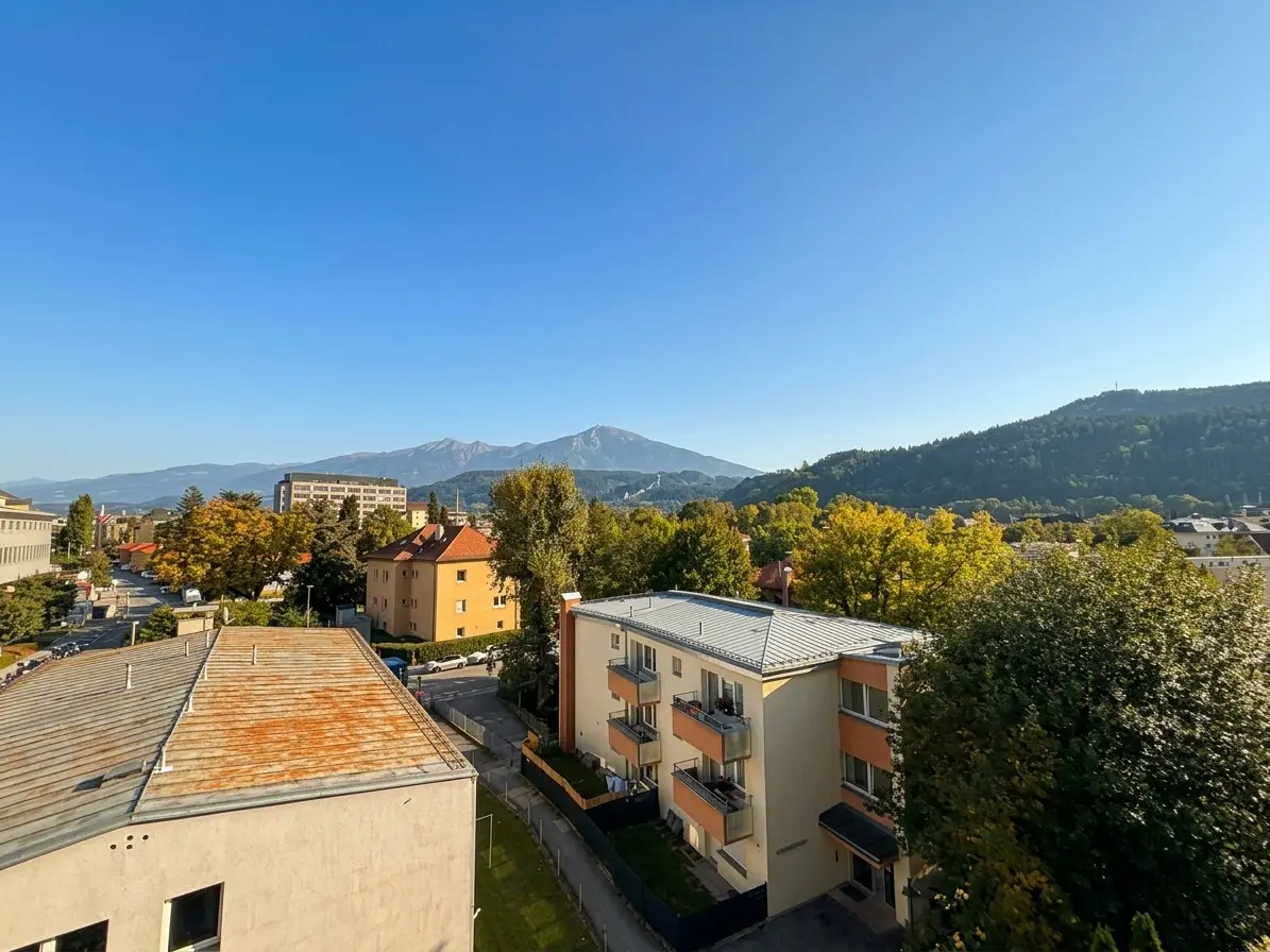 Wohnung Generalsaniert Balkon Kliniknähe
