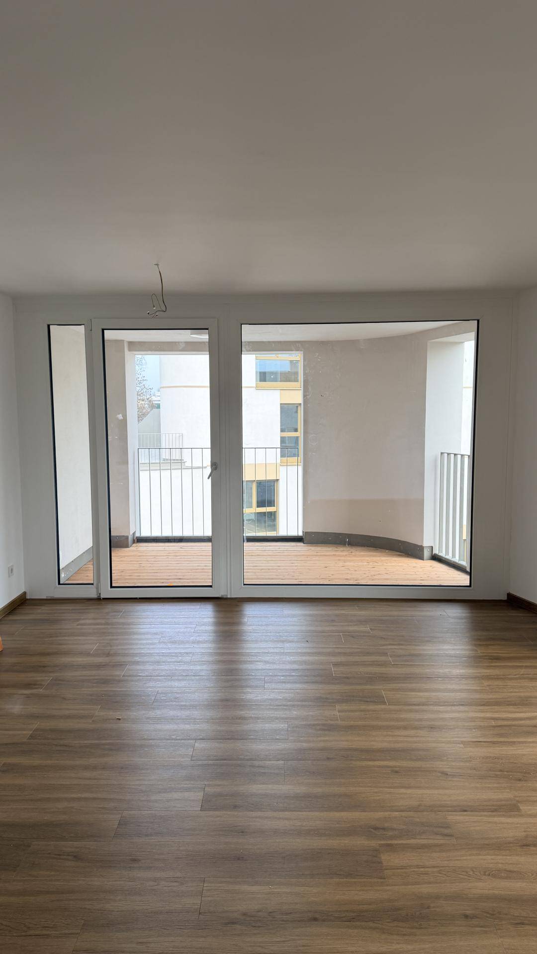 Energy efficient Wohnung with green roof