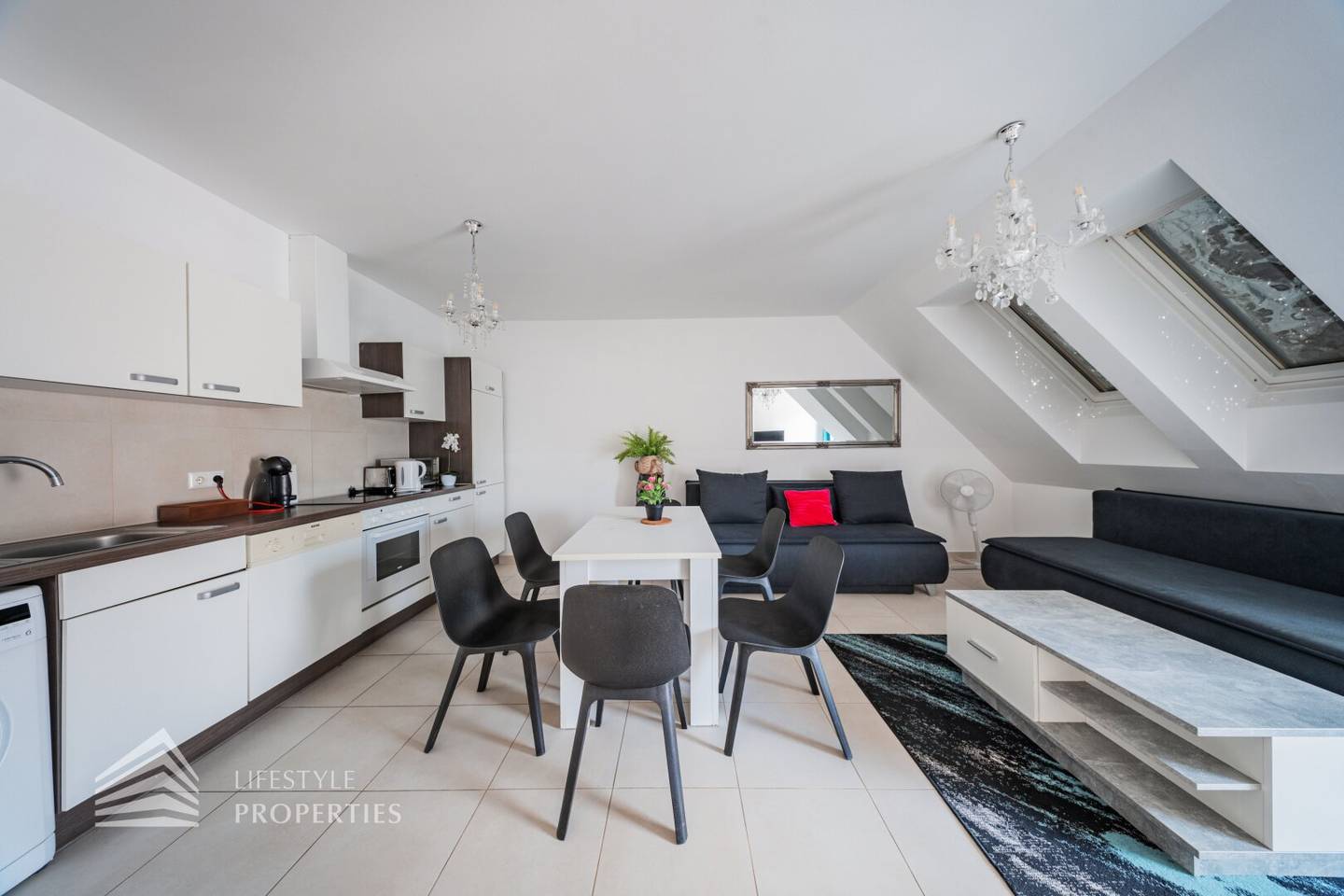 Apartmenthaus mit 16 Apartments, 21 Stellplätze und 2 Geschäftslokalen, Nähe Flughafen Wien