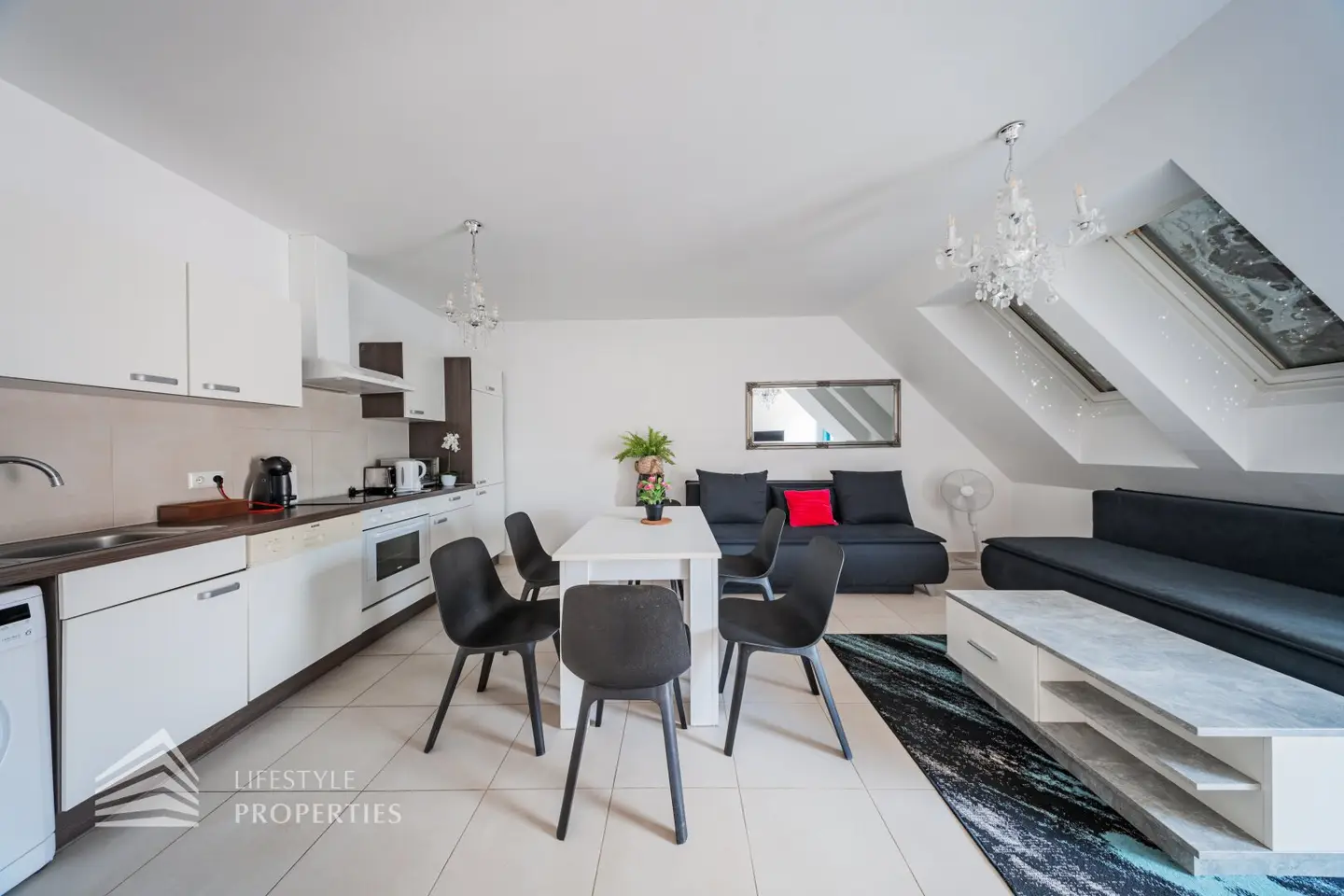 Apartment building with 16 apartments, 21 parking spaces and 2 commercial premises, near Vienna Airport