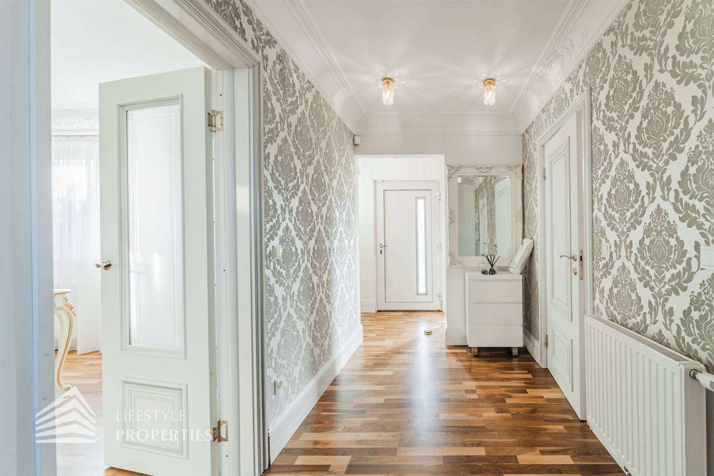 Spacious single family house with a beautiful garden, near Alte Donau