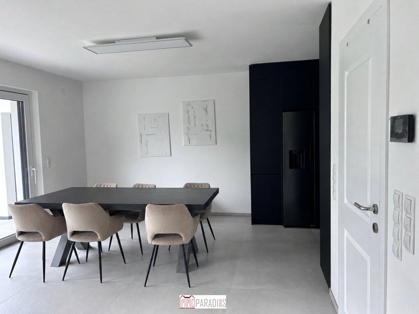Family house with garden and garage in Strasshof