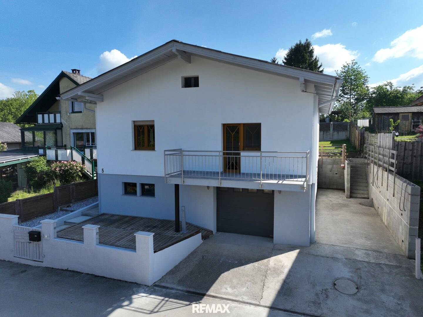 Peaceful holiday home with balcony and garage in the Dunkelsteinerwald