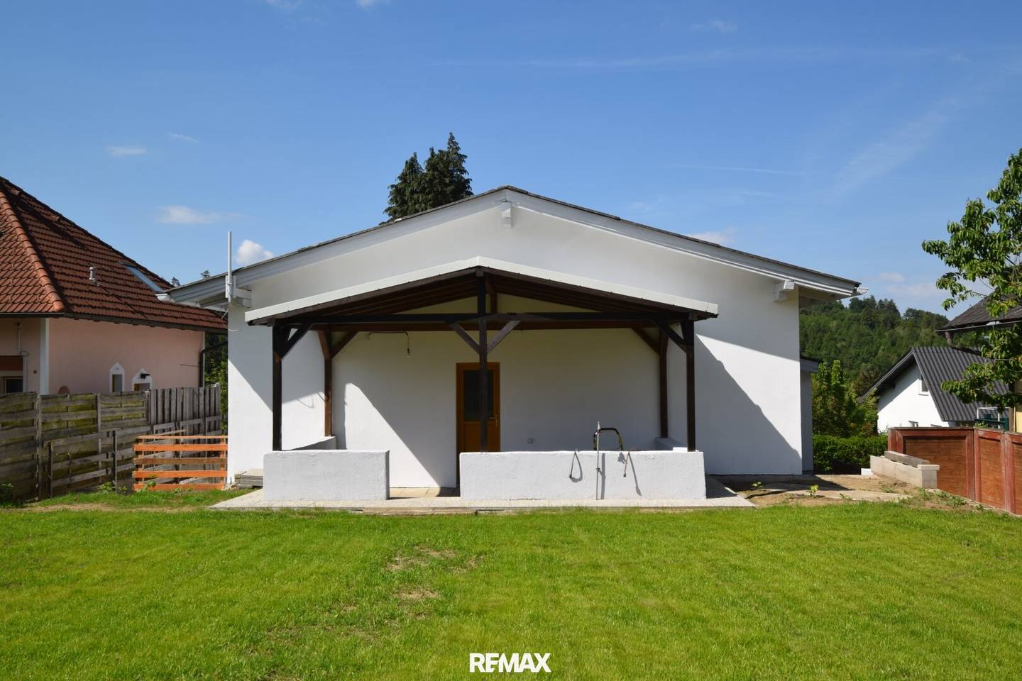 Peaceful holiday home with balcony and garage in the Dunkelsteinerwald