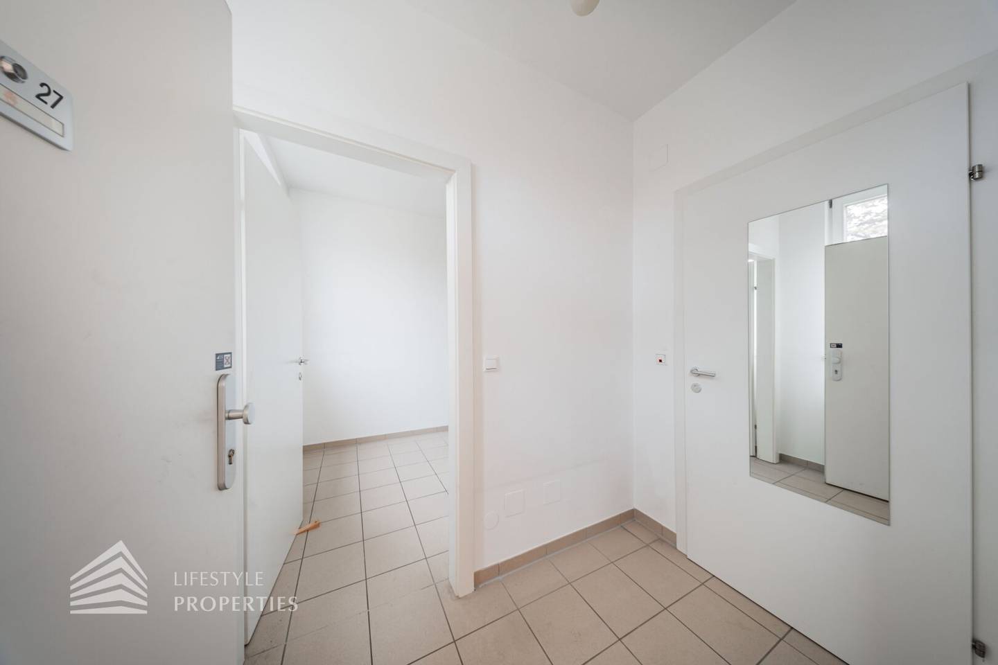Wohnung DG hochwertig saniert nahe Landstraße