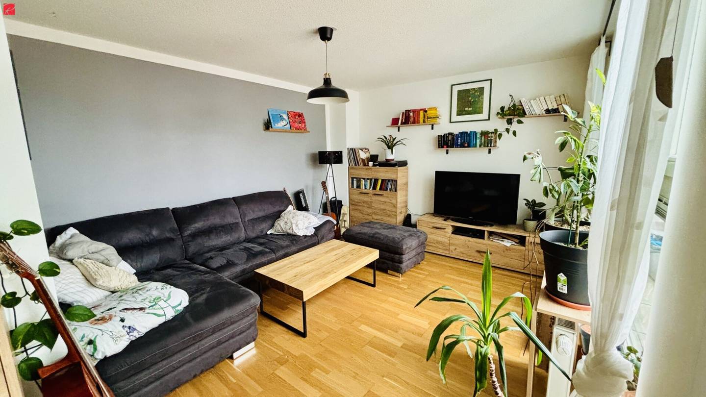 Top floor apartment loggia underground garage