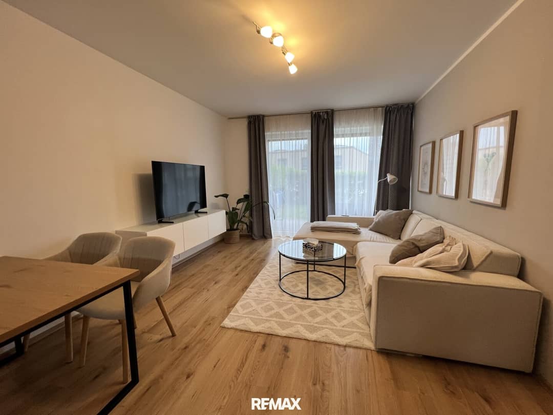 Ground floor apartment with garden and terrace near the town center