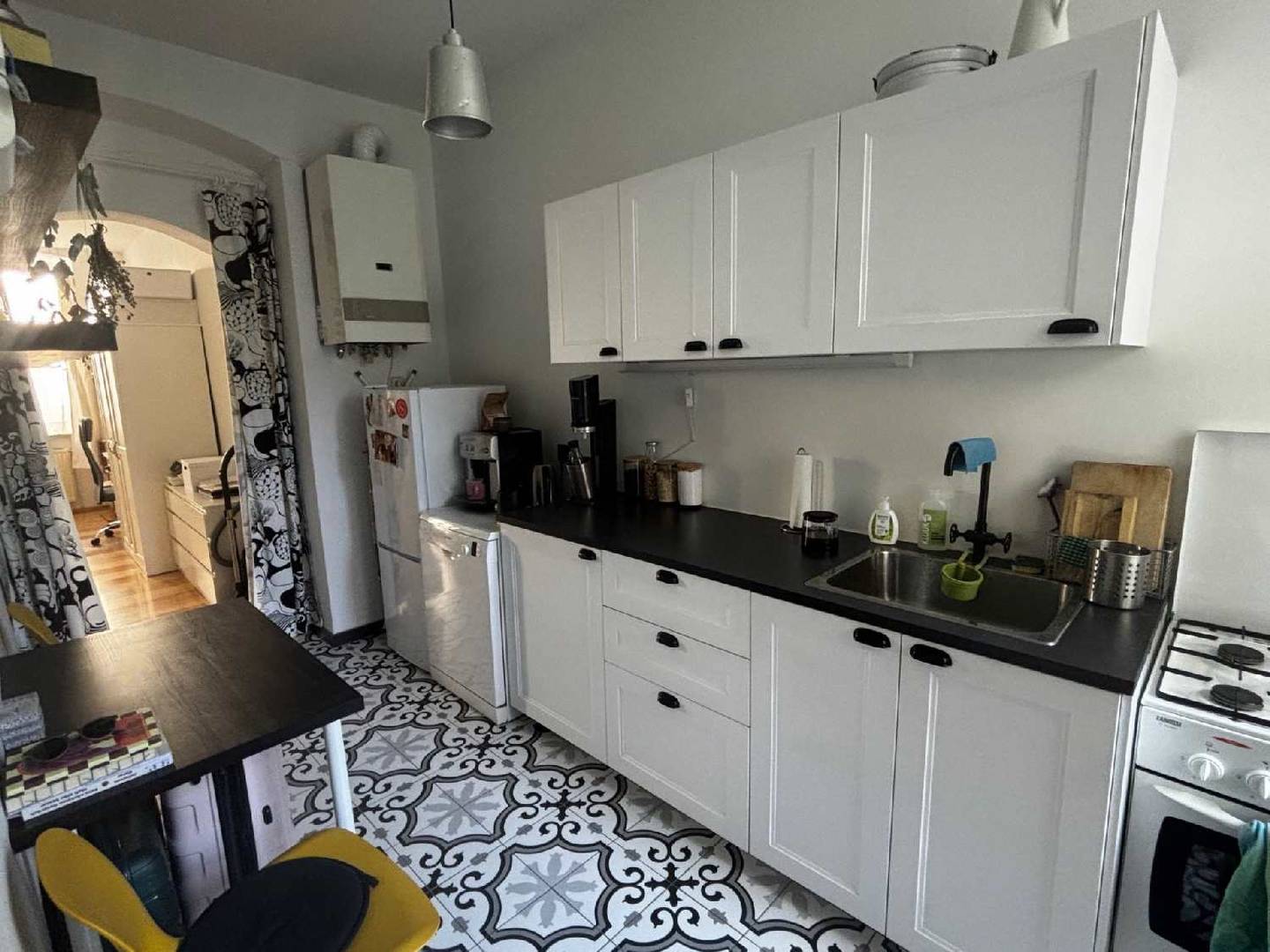 Ground floor apartment near Schubertpark courtyard garden