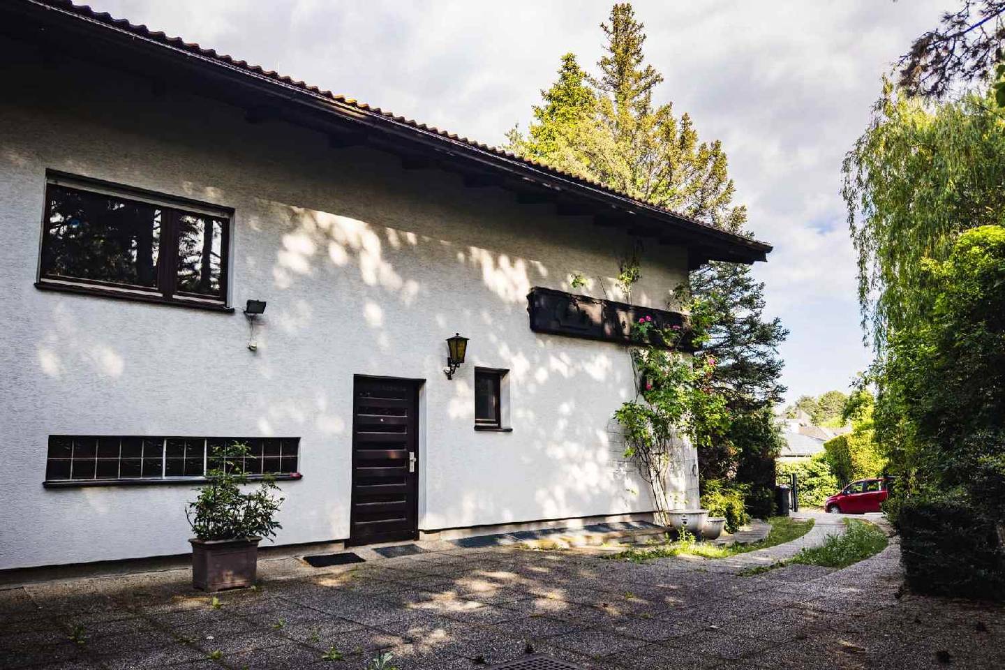 Einfamilienhaus mit Garten Pool und Dachterrasse in Maria Enzersdorf