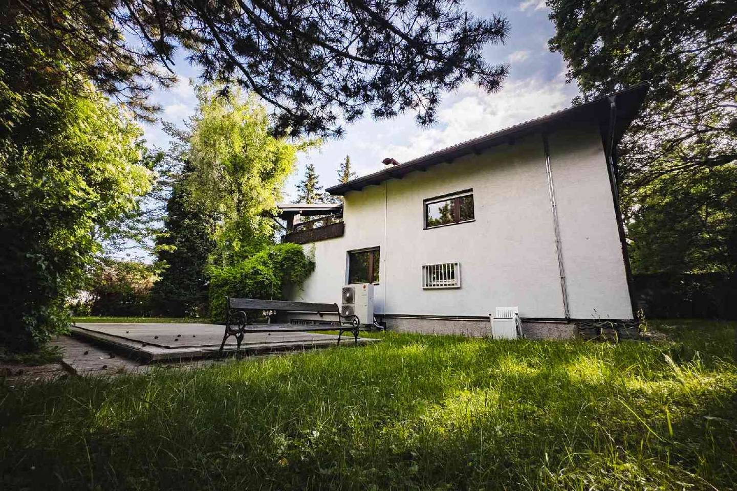 Einfamilienhaus mit Garten Pool und Dachterrasse in Maria Enzersdorf