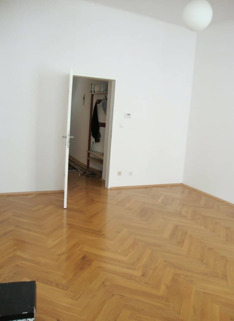 Etagenwohnung unbefristet vermietet zentrale Lage mit Einbauküche