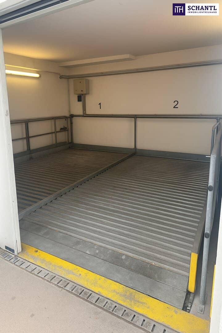 Two garage parking spaces in a quiet location in the 18th district