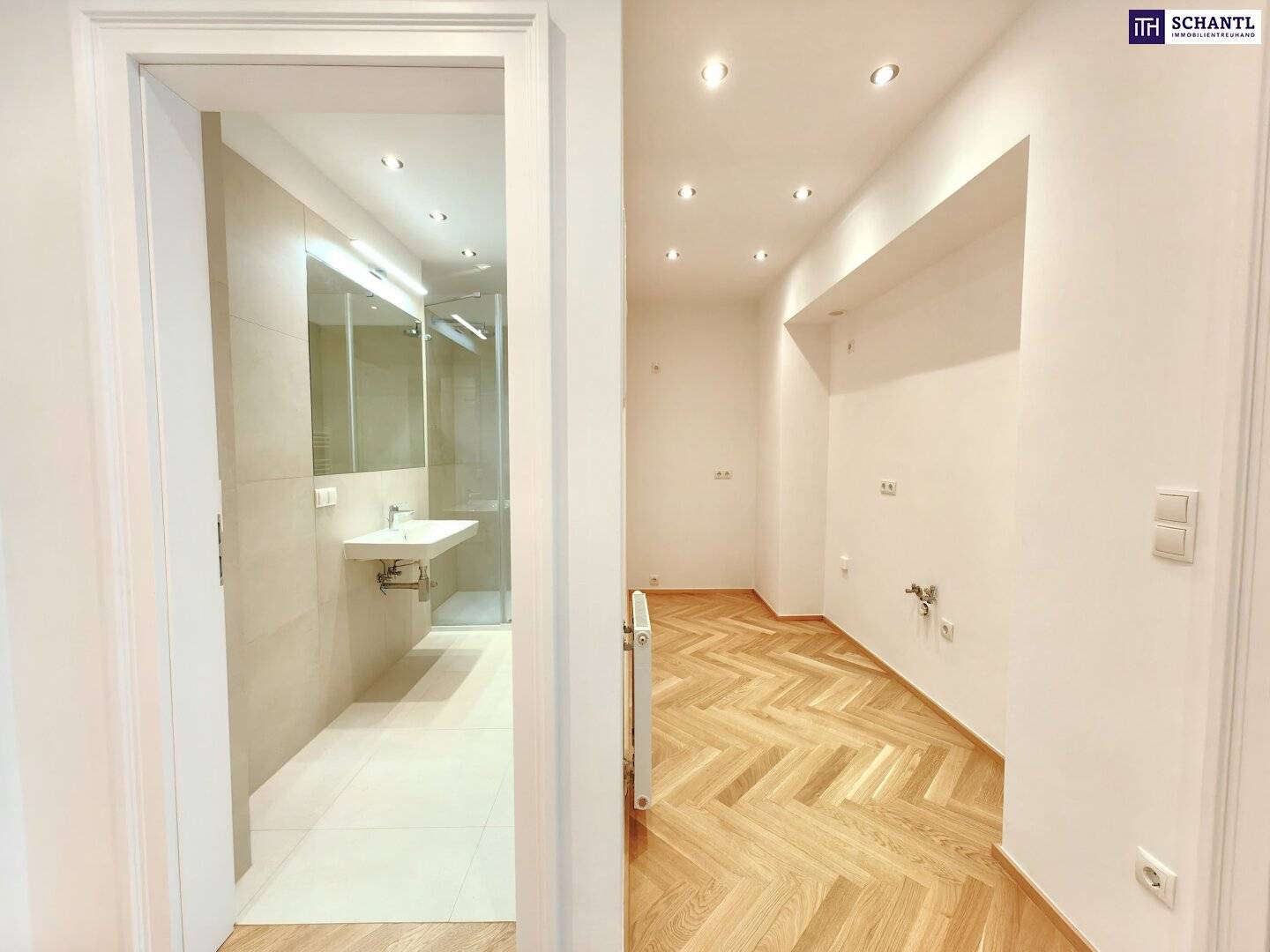 Altbauwohnung near Augarten courtyard renovated