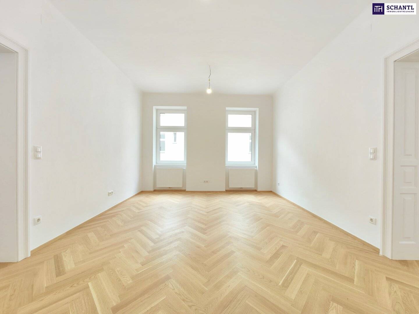 Altbauwohnung near Augarten courtyard renovated