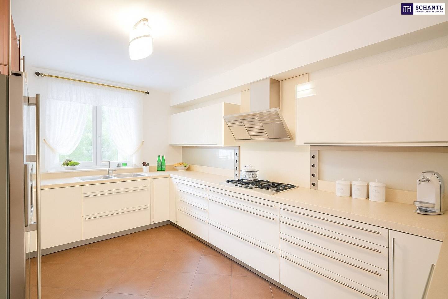 Family house with garden sauna and garage in Vienna Donaustadt