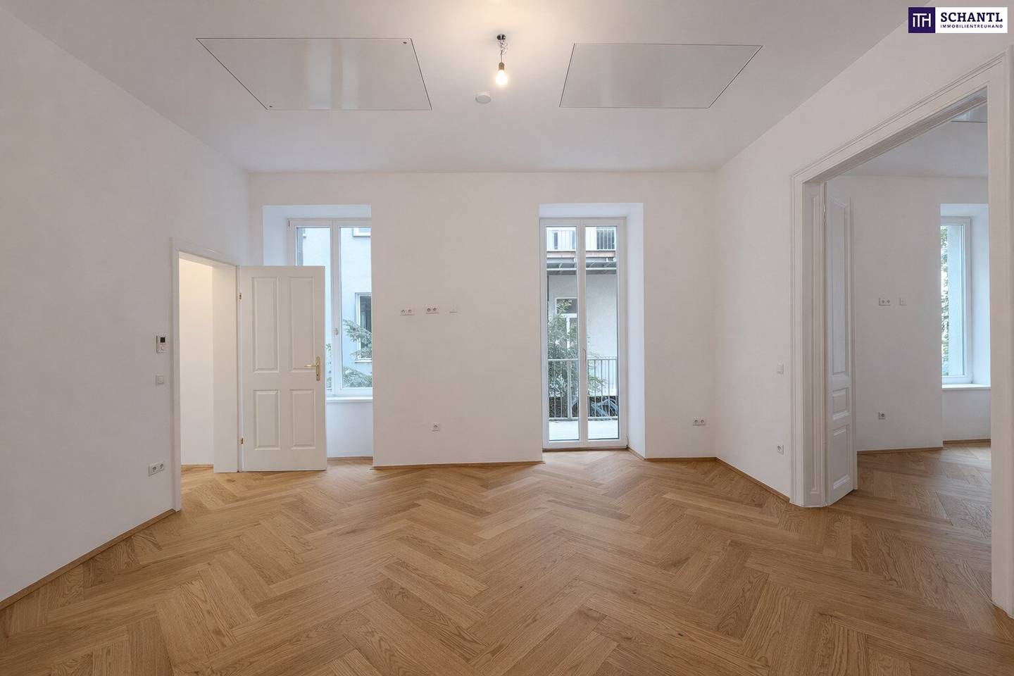 Apartment near Augarten quiet courtyard with balcony