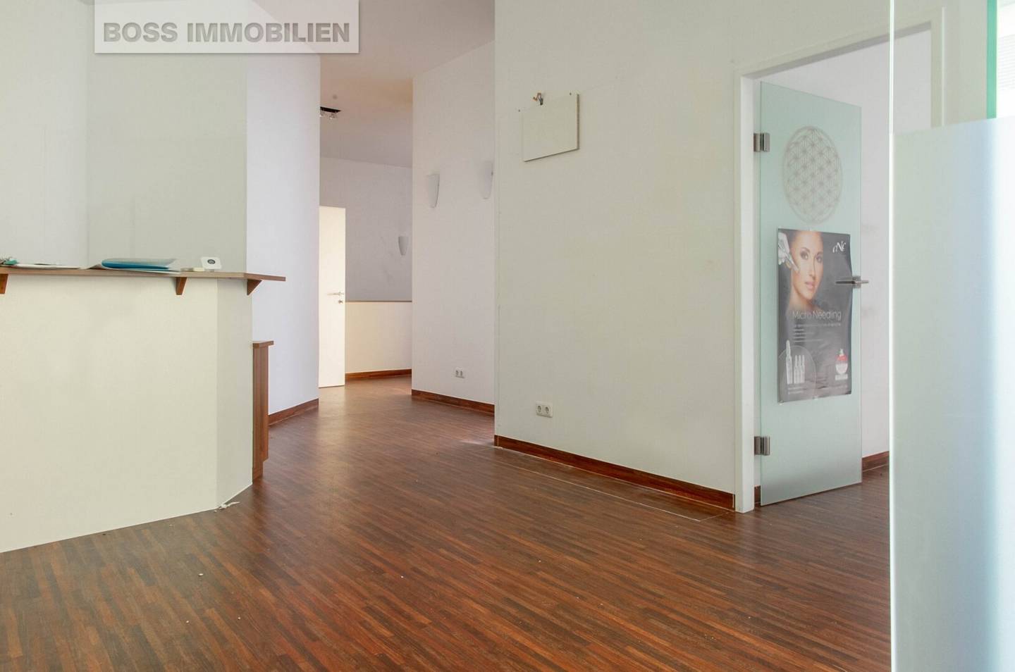 TOP commercial premises 102 m² usable space in St.Martin?-no-embellishment? (Note: The English translation should reflect the German text faithfully)