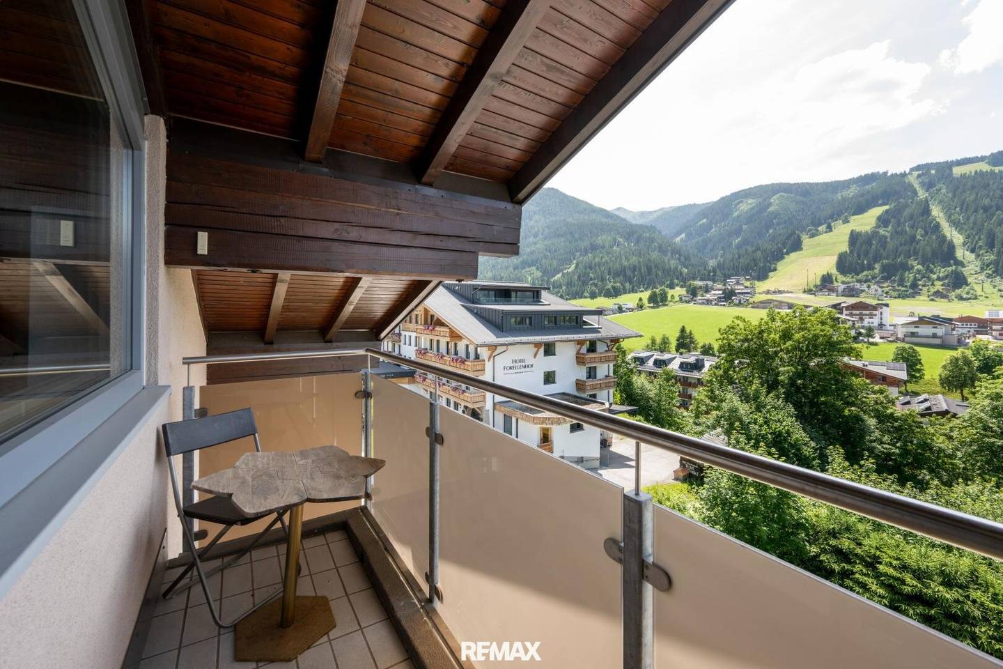 Wohnung mit Pistenblick und Balkon in ruhiger Lage