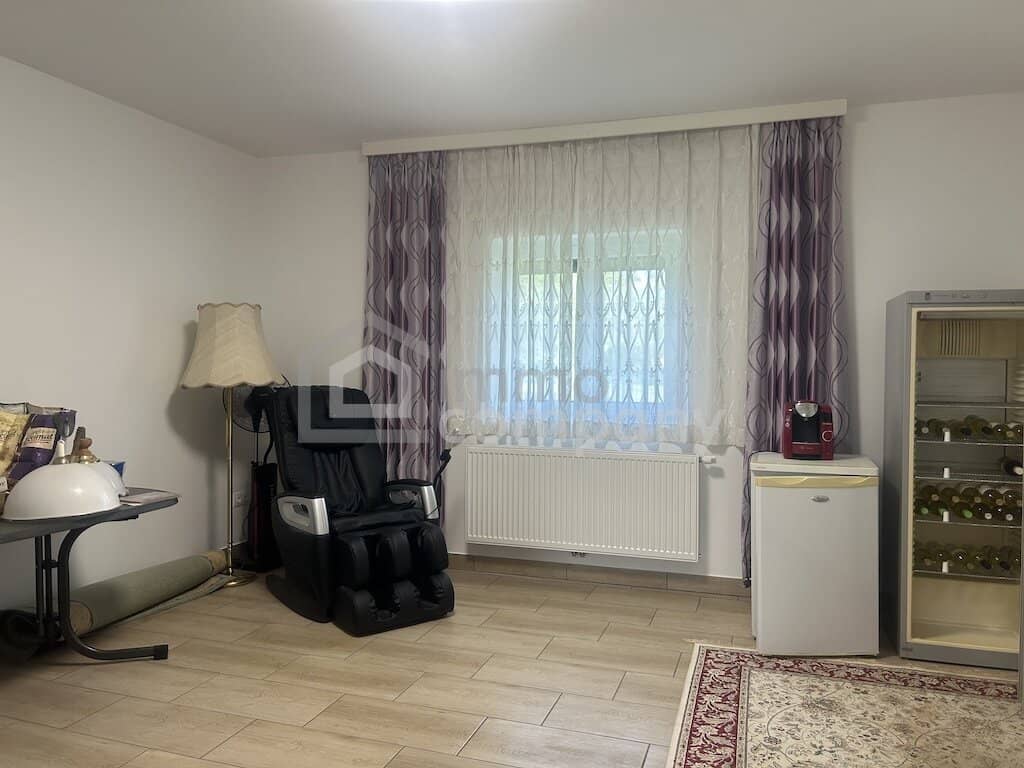 Sanierte Familienvilla mit großem Garten und Photovoltaik