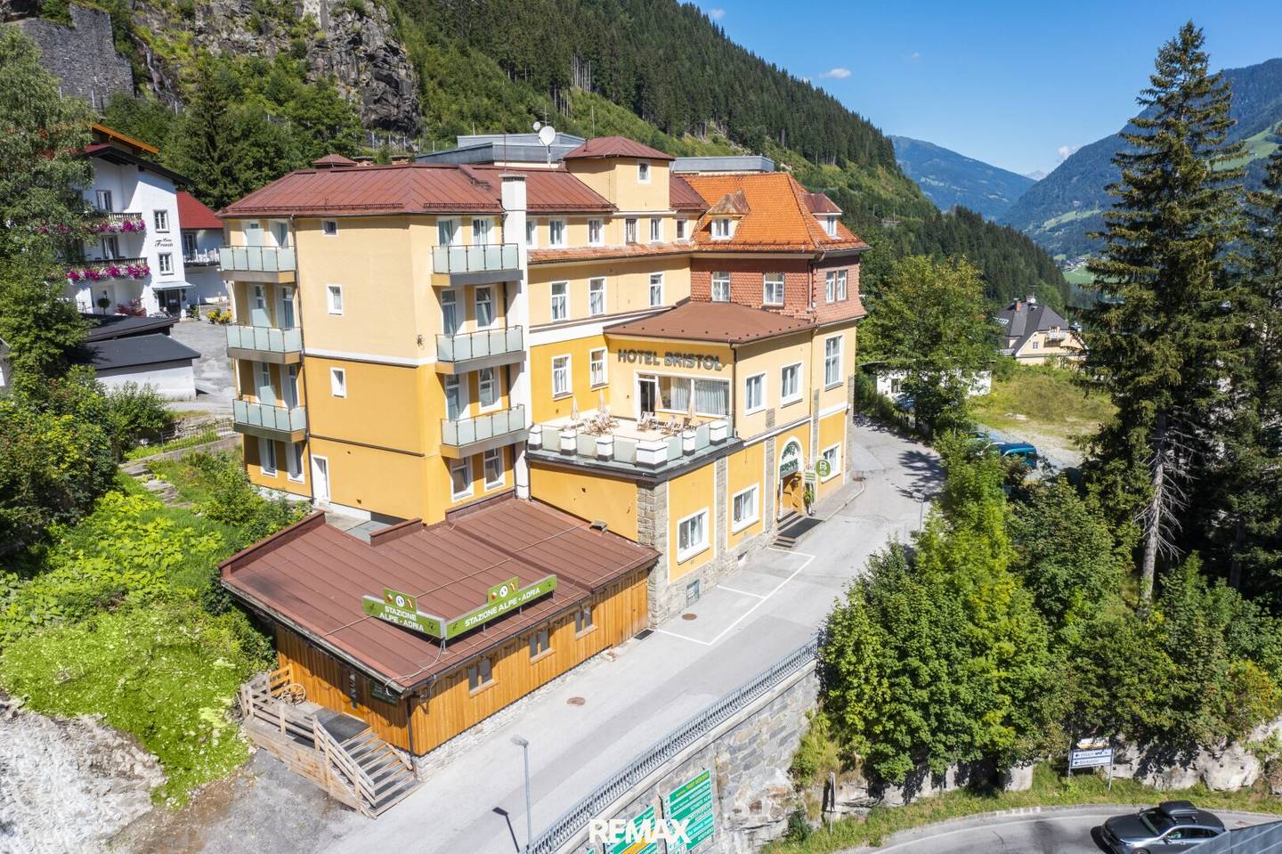 Hotel Bristol in Bad Gastein mit Barbetriebsgenehmigung