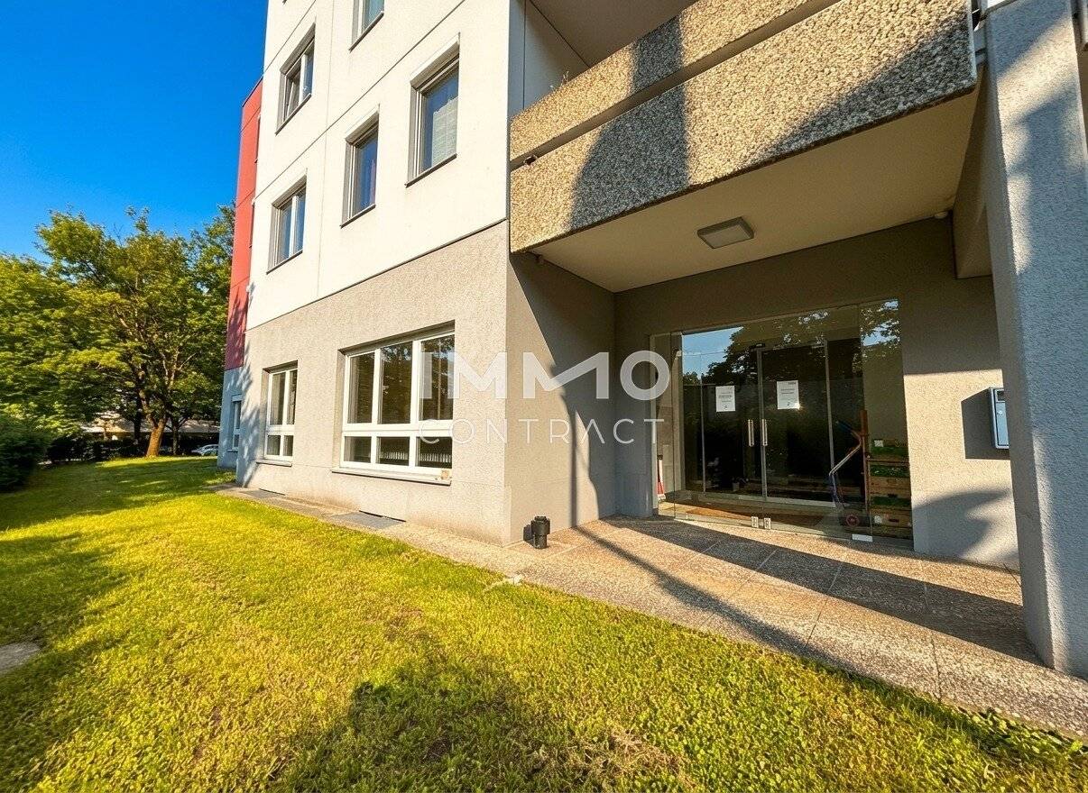 Representative office space with EV charging and parking at Froschberg