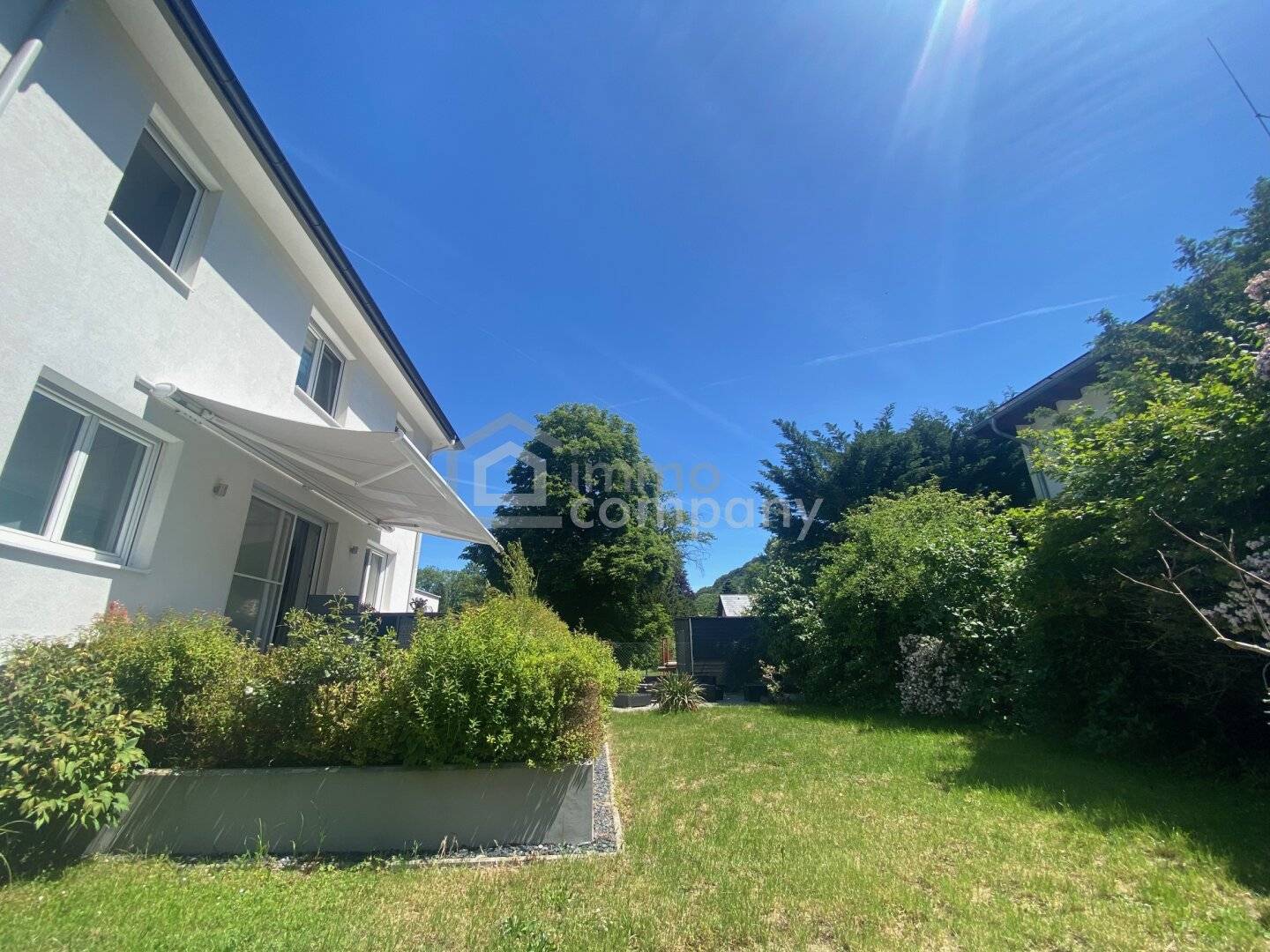 Einfamilienhaus mit Terrasse und Blick in den Wienerwald