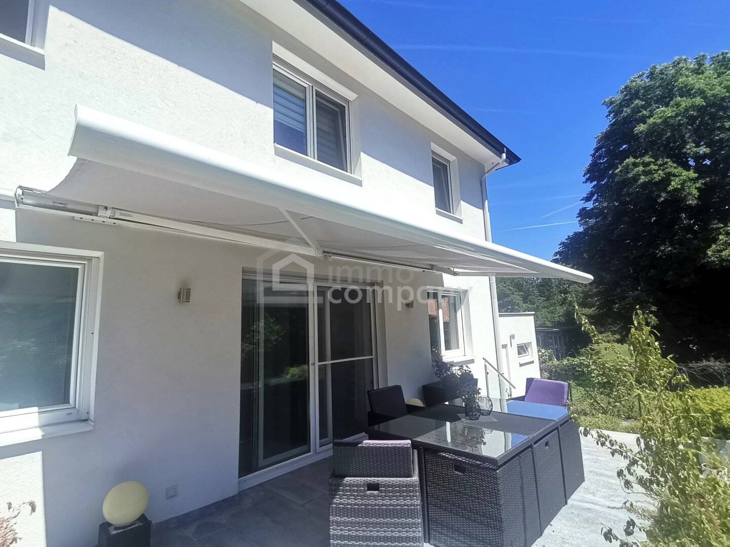 Einfamilienhaus mit Terrasse und Blick in den Wienerwald