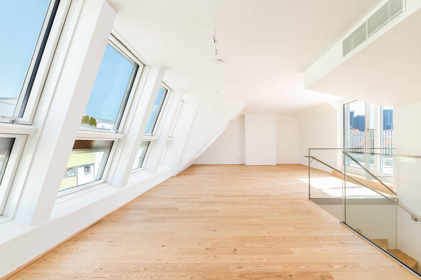 Dachgeschosswohnung Erstbezug Aufzug Terrasse