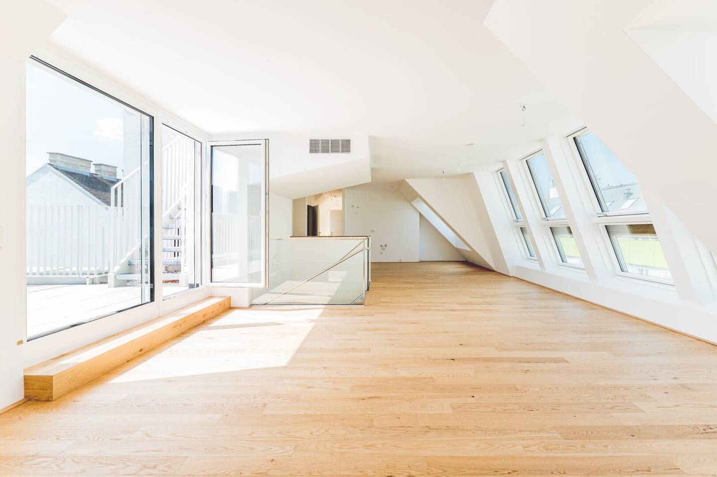 Dachgeschosswohnung Erstbezug Aufzug Terrasse
