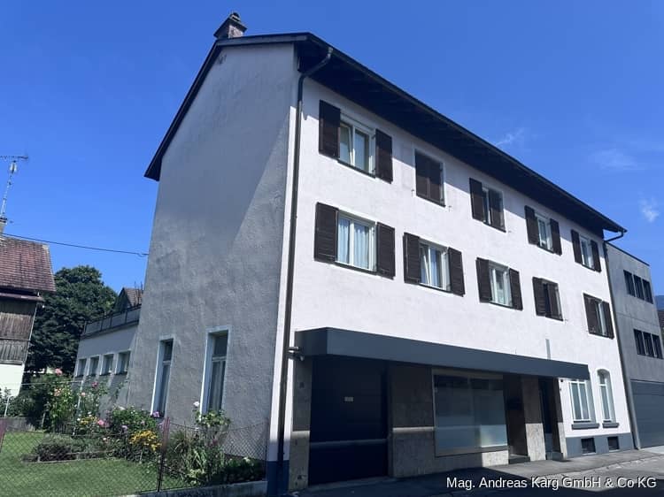 Wohnung auf einer Ebene mit Terrassen