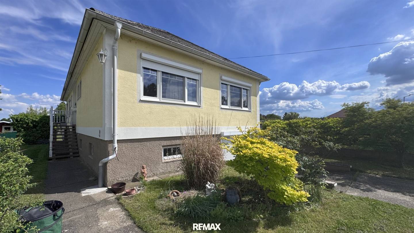 Charmanter Bungalow mit Garten und Biotop