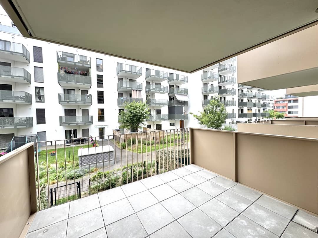 New build apartment with balcony near U1 Kagraner Platz