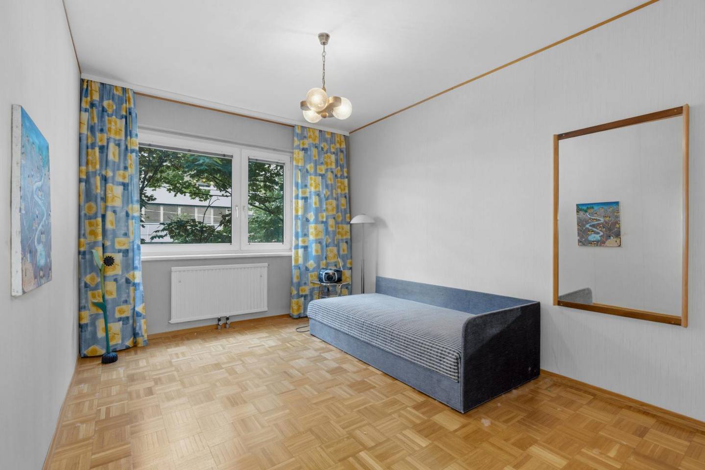 Apartment near Millennium Tower with sunny balcony