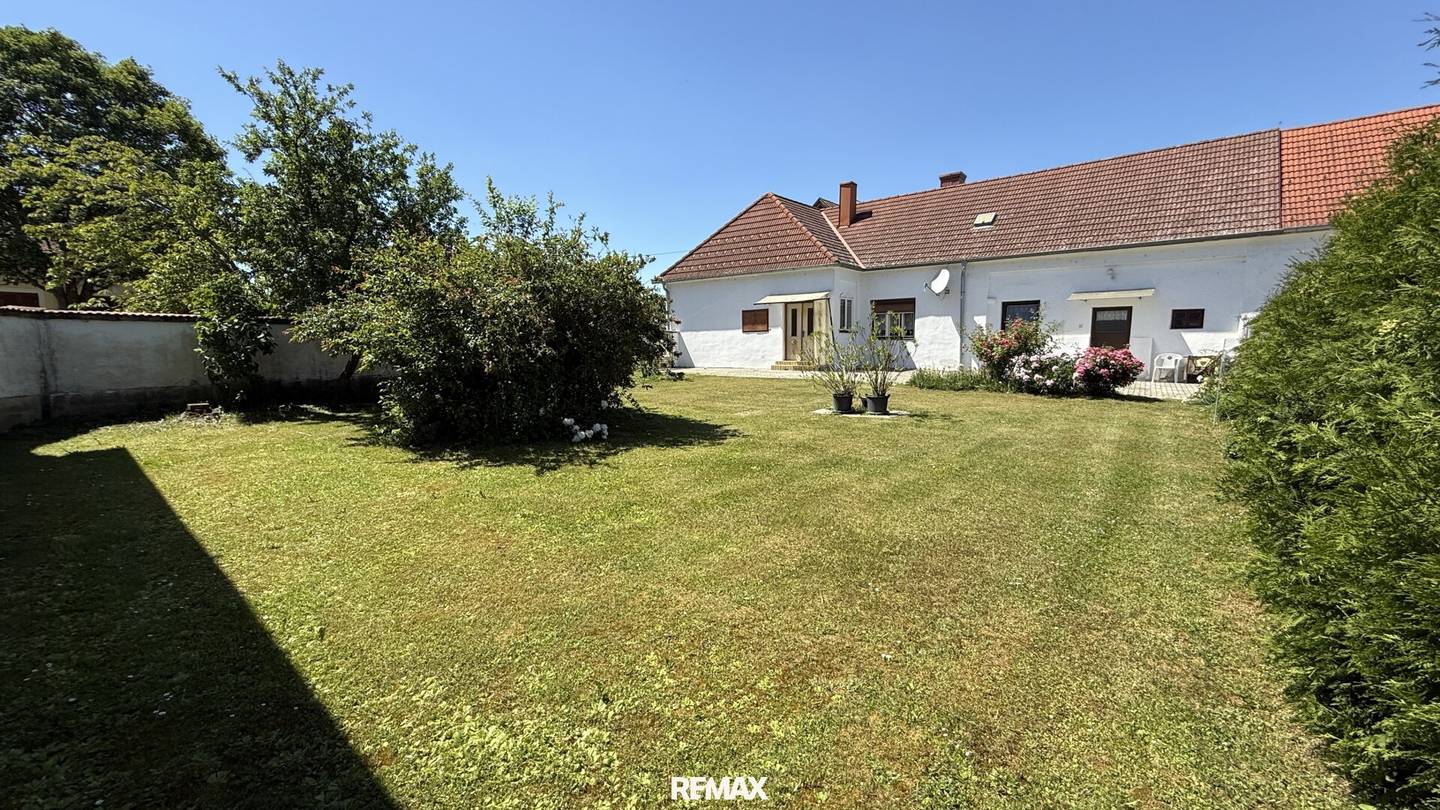 Traditional Streckhof with Large Plot in the Pinkatal