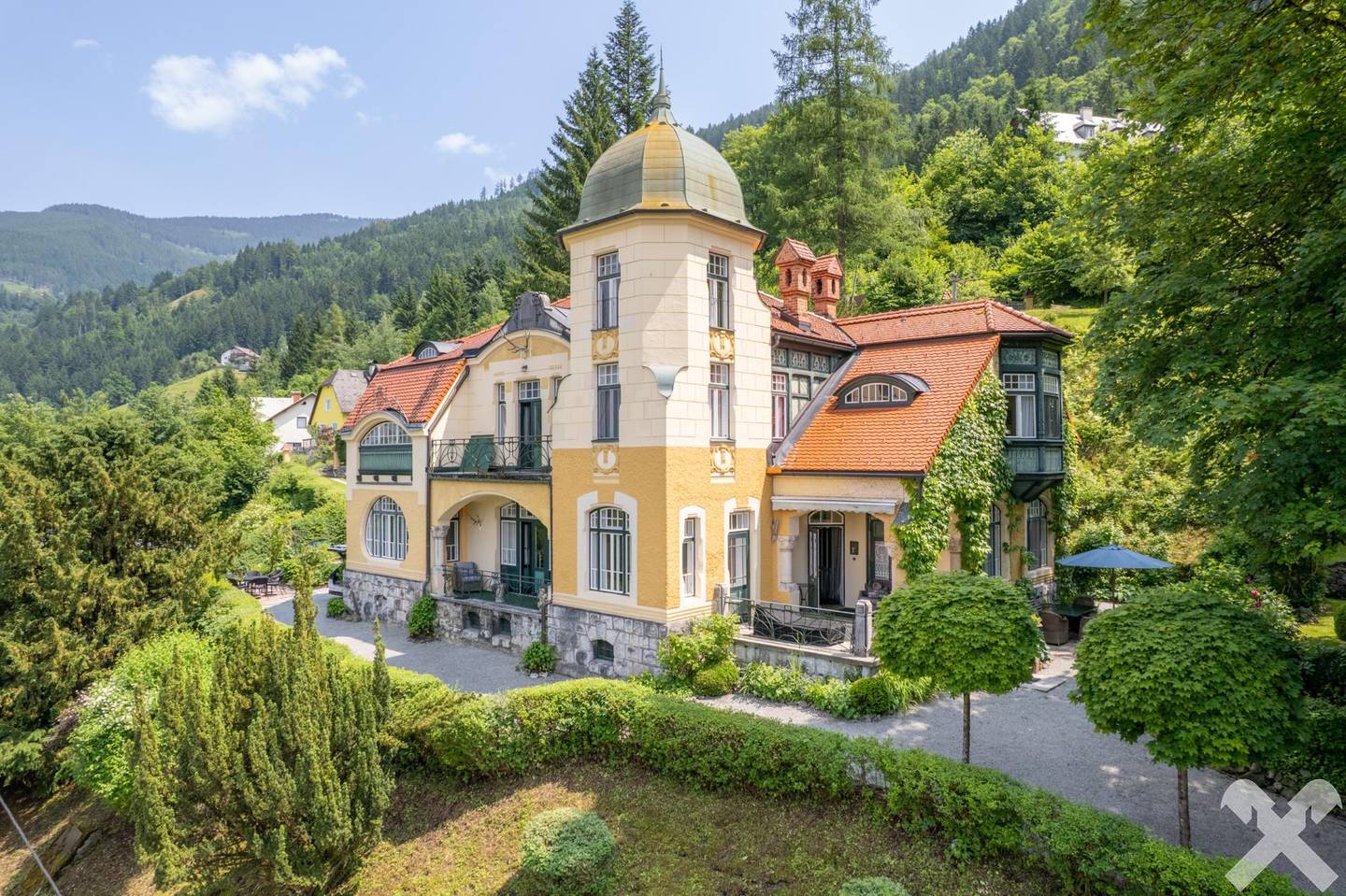 Historische Villa mit Garten und Garage in Selzthal