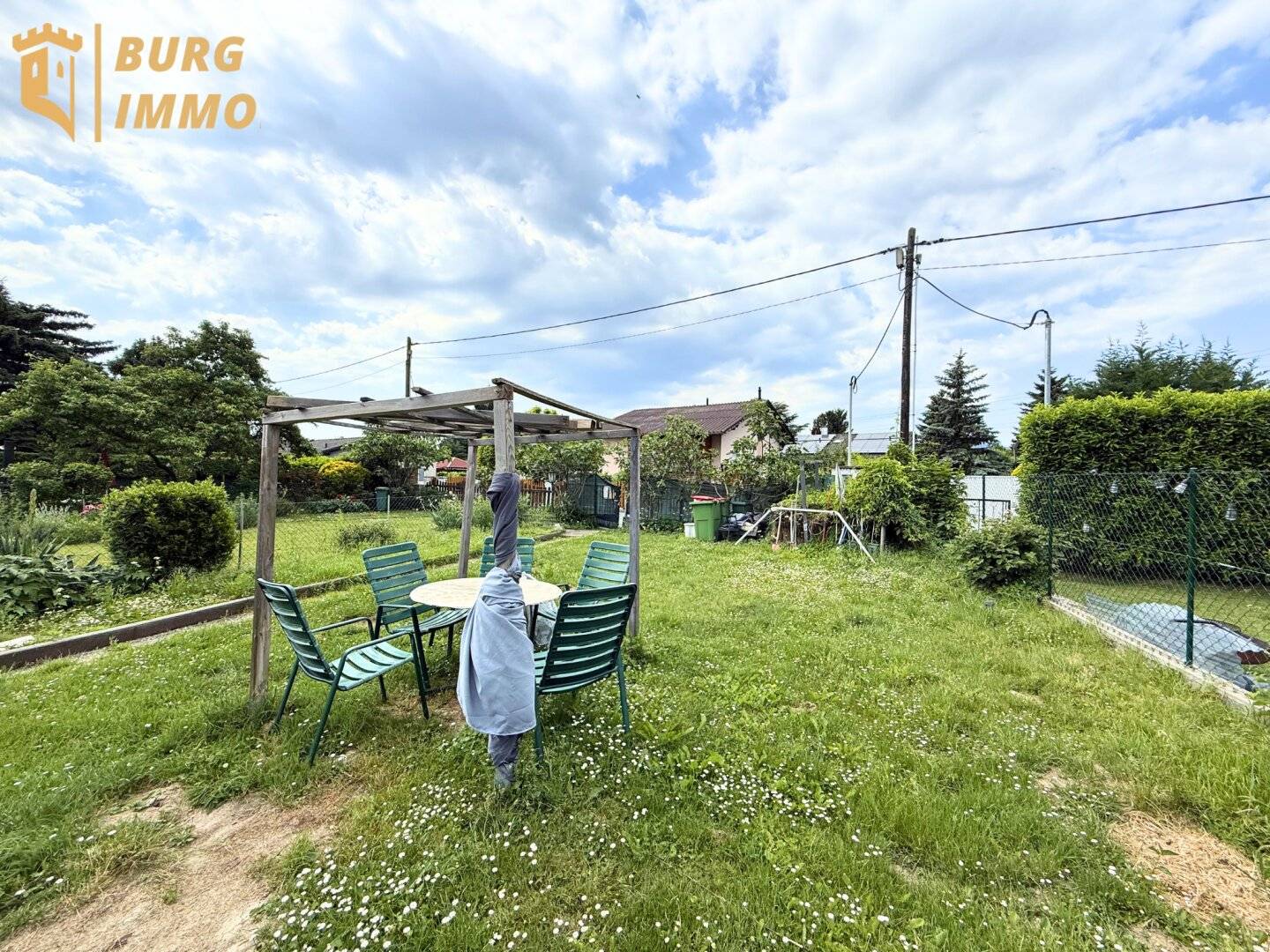 Charmantes Kleingartenhaus mit Garten in ruhiger Siedlung