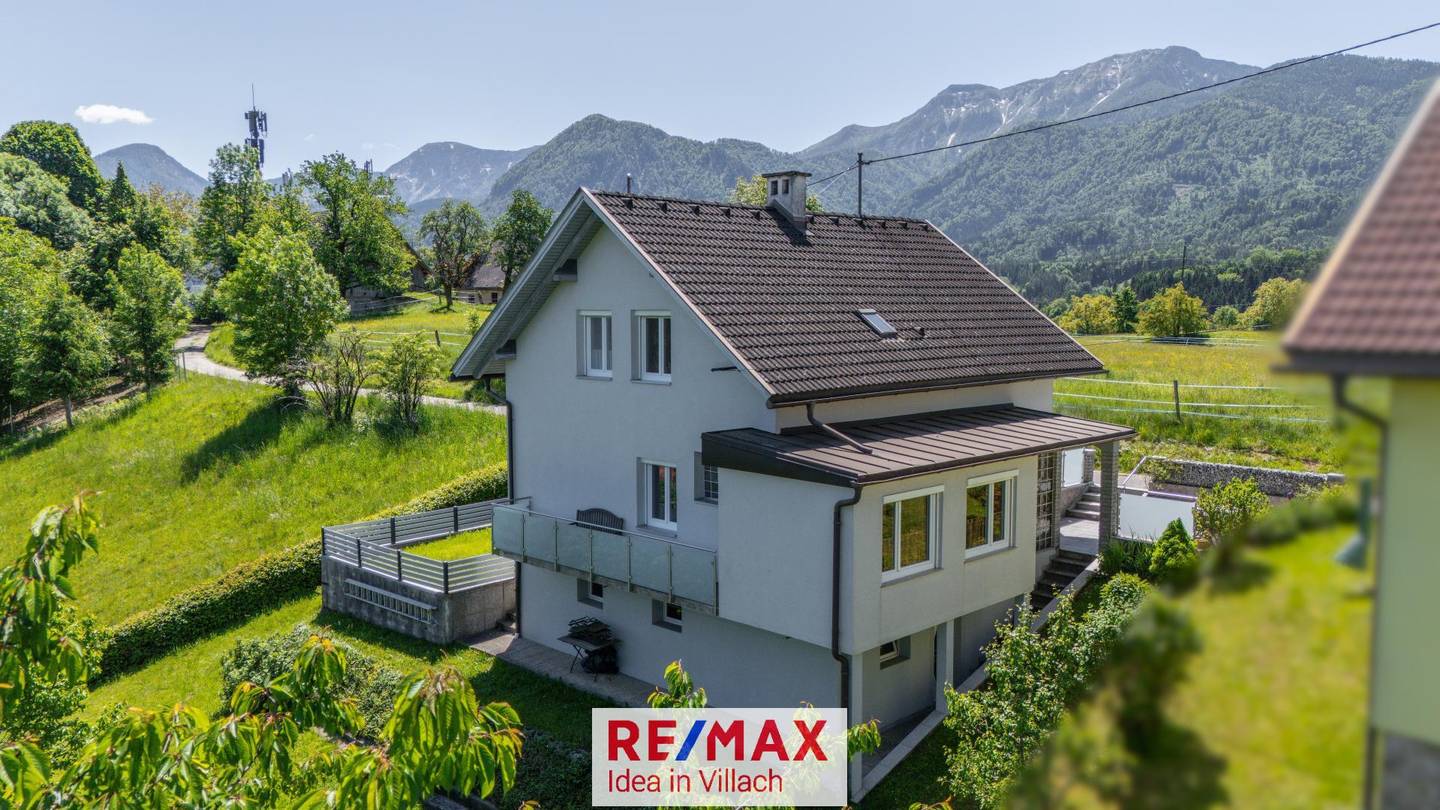 Charmantes Einfamilienhaus mit großzügigen Terrassen und Blick ins Grüne
