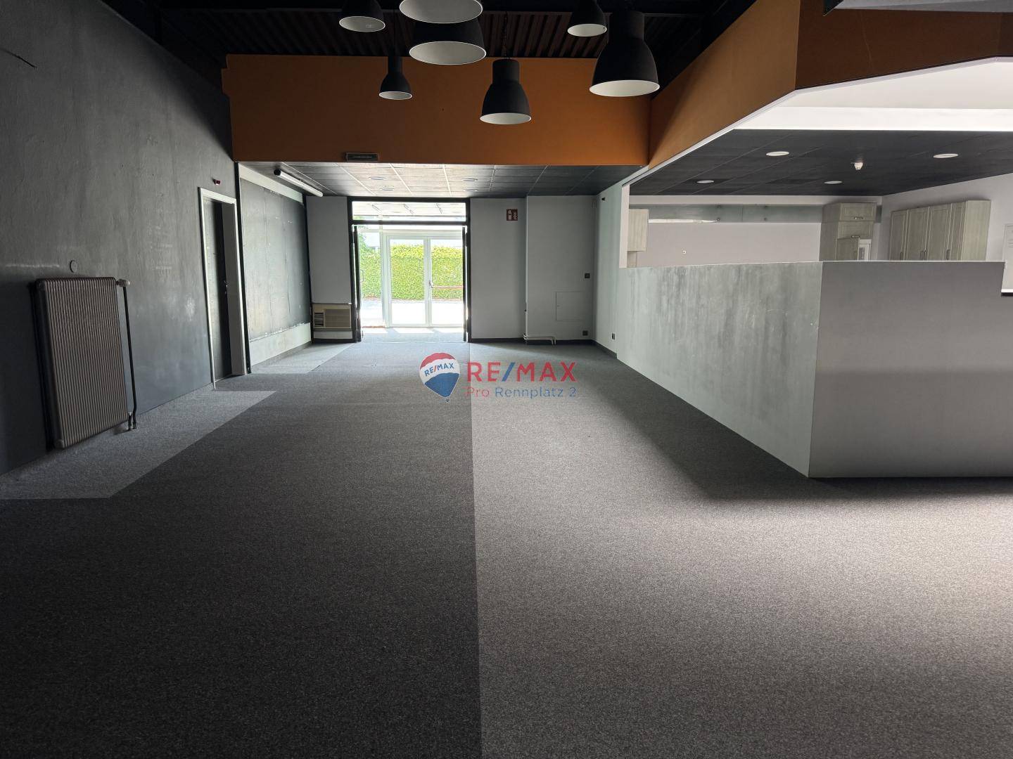 Spacious Commercial Space with Parking in Klagenfurt