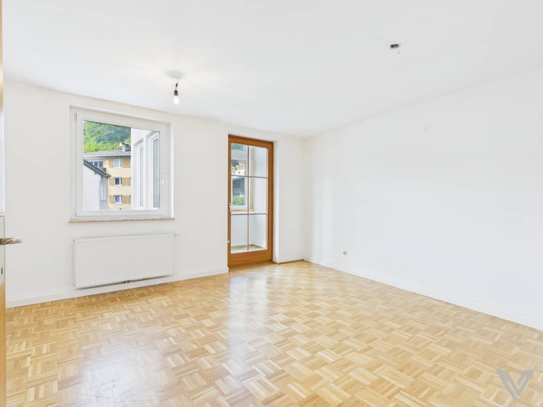 Bright Apartment with Winter Garden and Underground Parking near Lake Zell