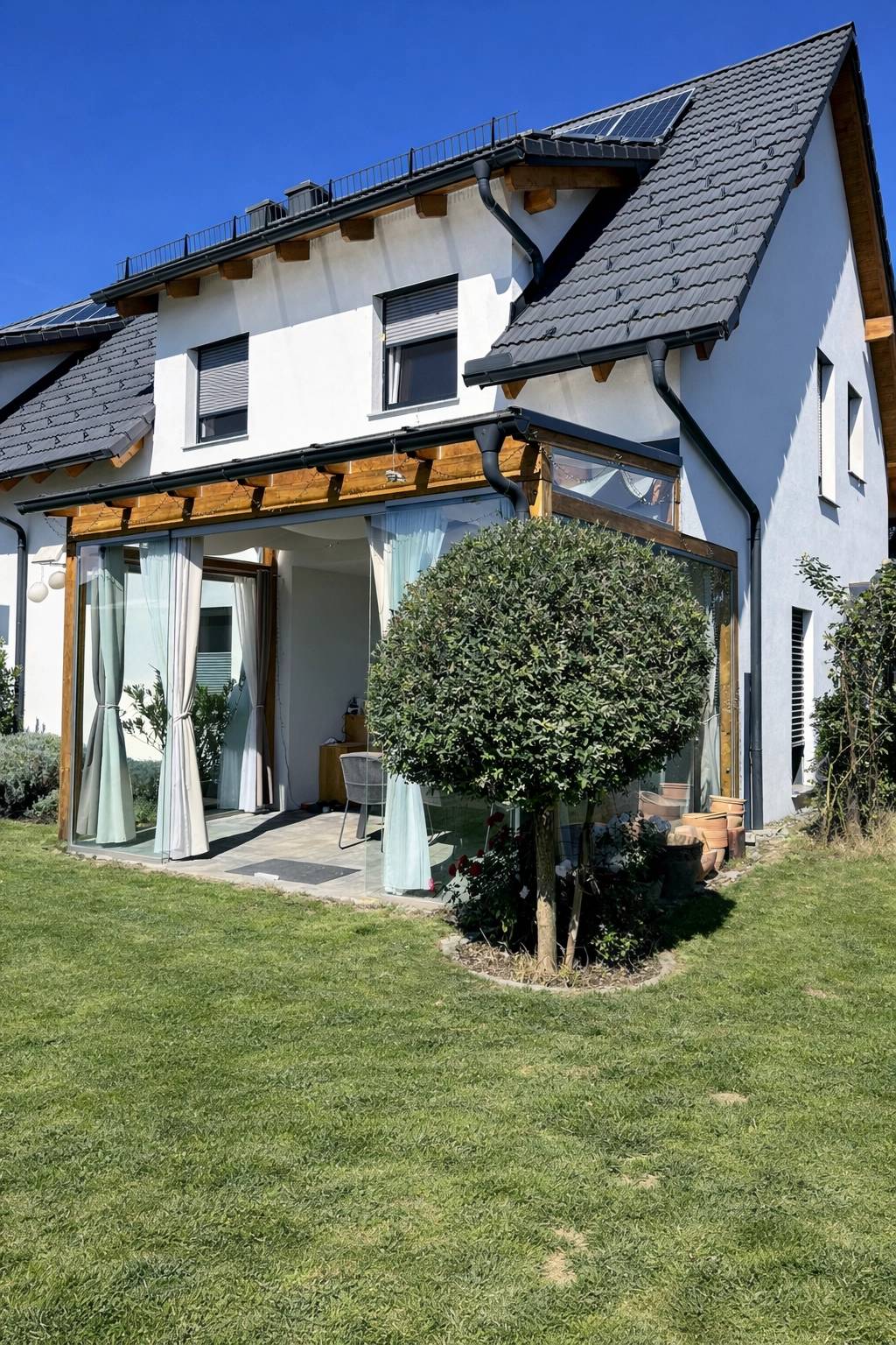Charmantes Haus mit Garten und Sauna in ruhiger Lage