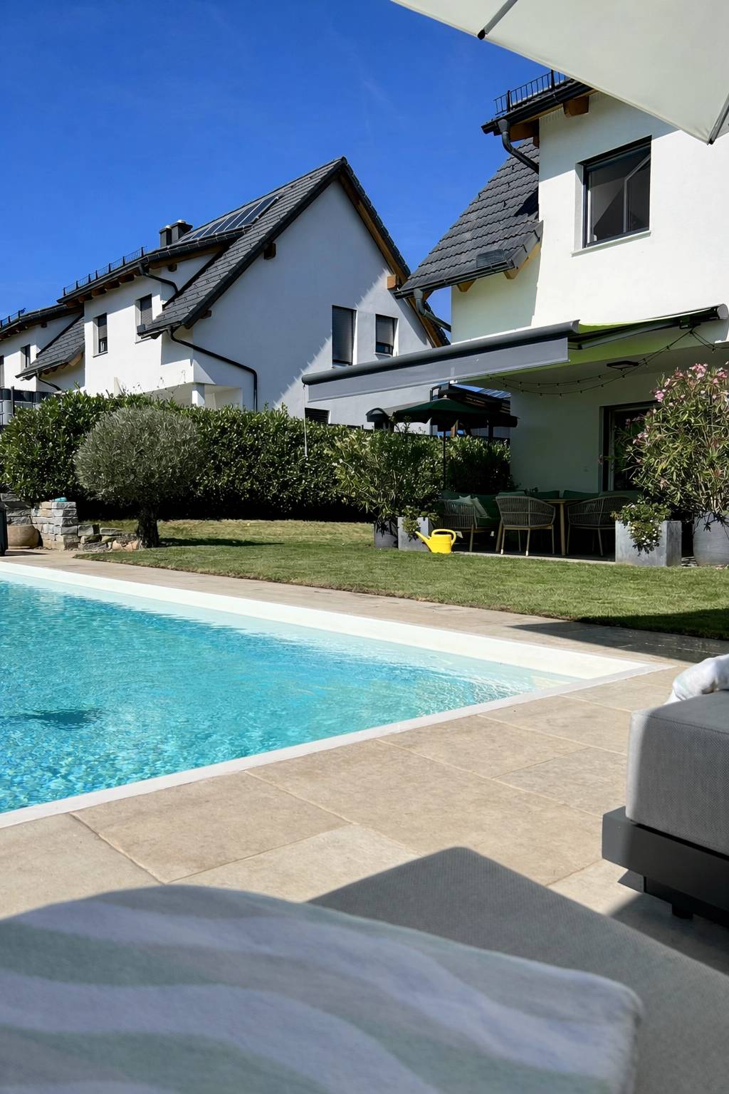 Gepflegte Doppelhaushälfte mit Pool und Garten in Fernitz-Mellach