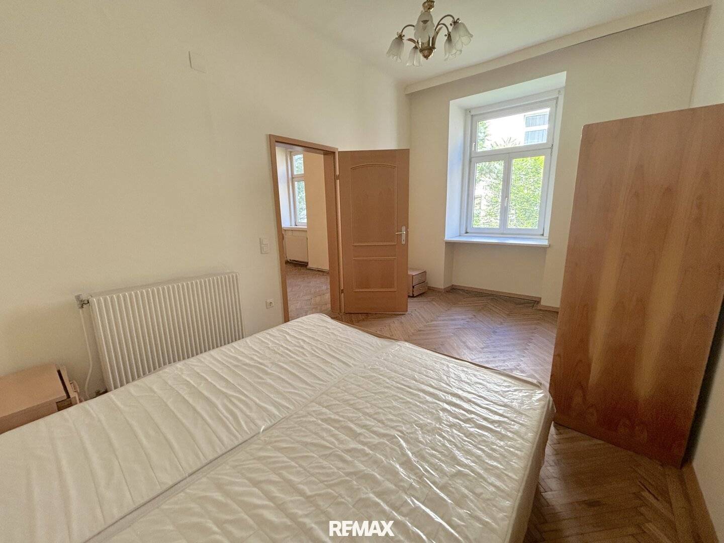 Apartment near Rochusmarkt and Kardinal Nagl Platz