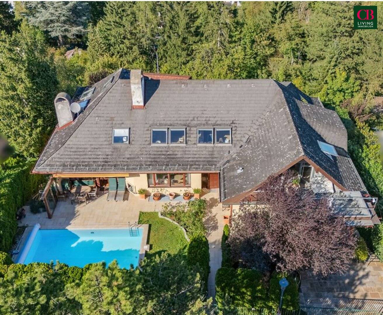 Großzügige Villa mit Garten Pool und Weingartenblick in Neustift am Walde
