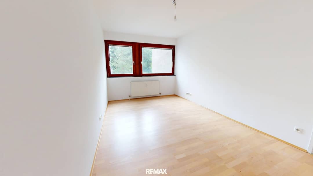 Zentral begehbare Zwei Zimmer Wohnung nahe U6 Bennoplatz