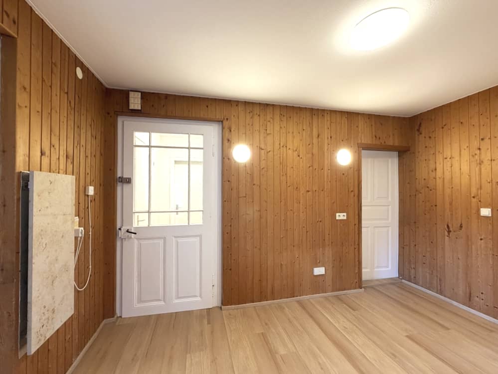 Stylish historic apartment with four rooms