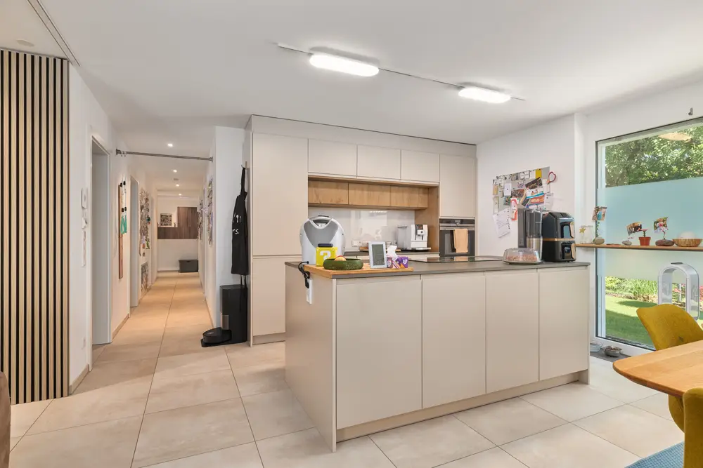 Ground floor apartment with garden and underground parking